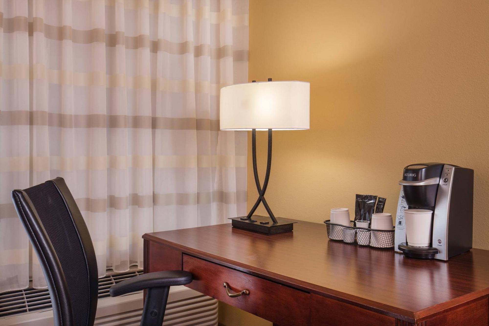 Courtyard Hartford Manchester Ngoại thất bức ảnh