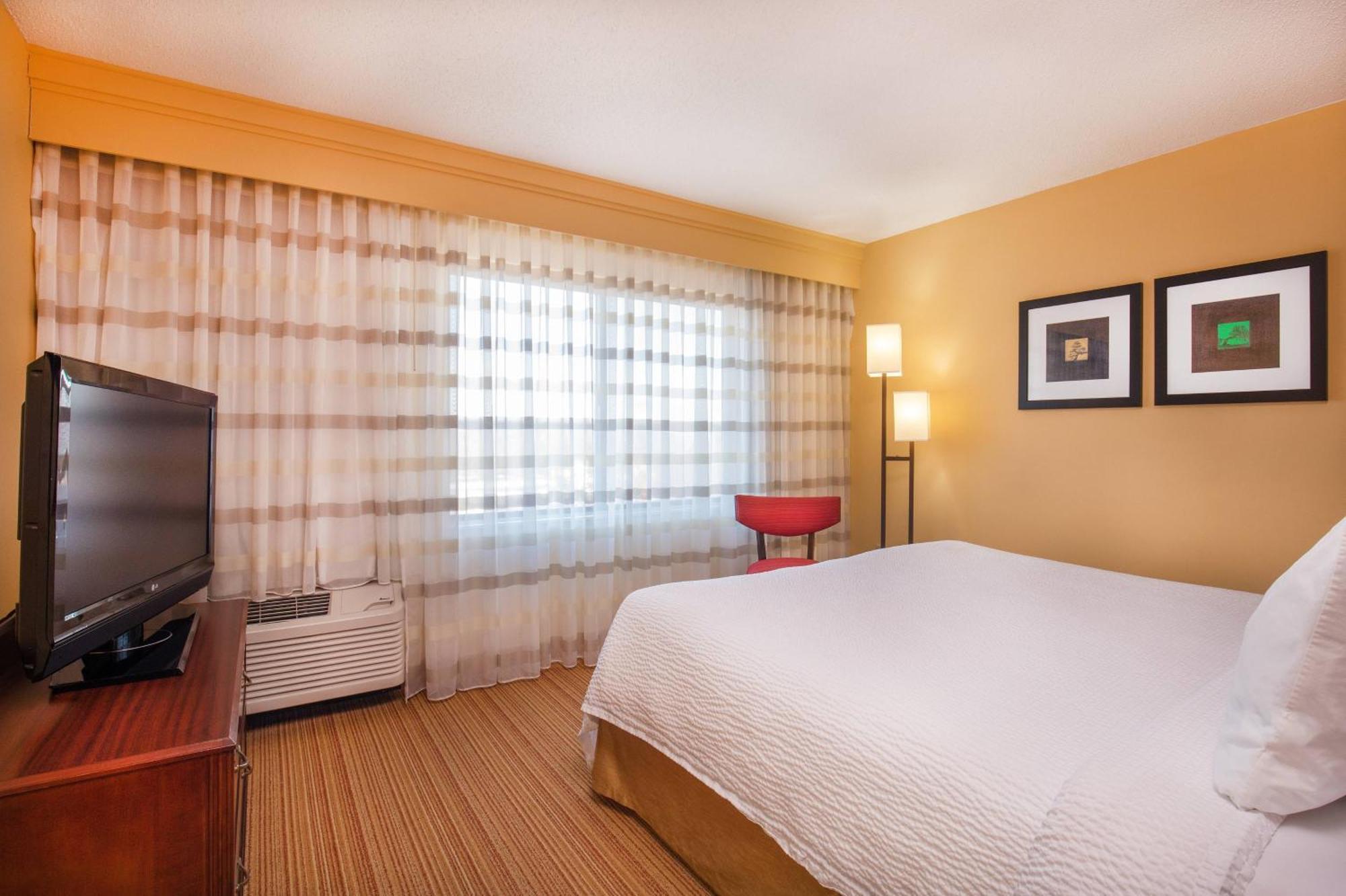 Courtyard Hartford Manchester Ngoại thất bức ảnh